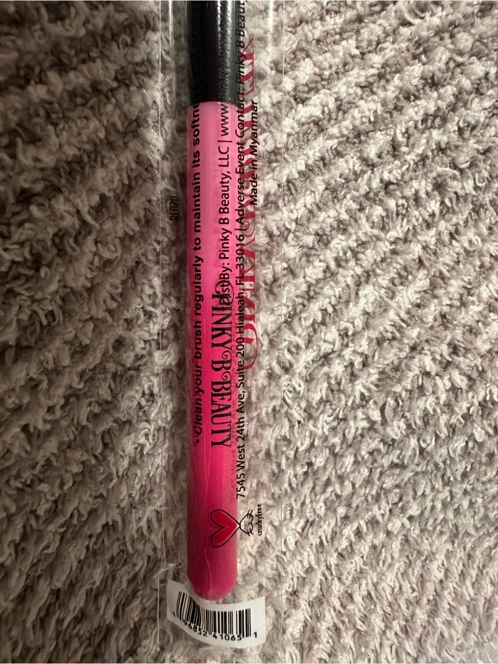 pretty in pink Pinky b beauty - Soft highlight Makeup Brush